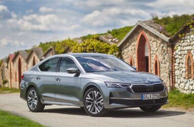 Škoda Taiwan 正式發表全新歐洲智世代旅行車 - Octavia，推出包含 1.5 TSI Joy、1.5 TSI e-TEC與2.0 TSI RS五門斜背與五門 Combi的版本，提供最多樣化的動力的選擇，一次滿足消費者所有用車的需求。(圖片提供：Skoda)